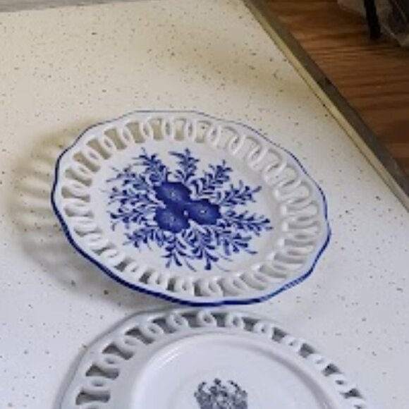 Vintage N.D. Hand Painted Ceramic Dinner Plates- Set of 2 - Picture 2 of 4